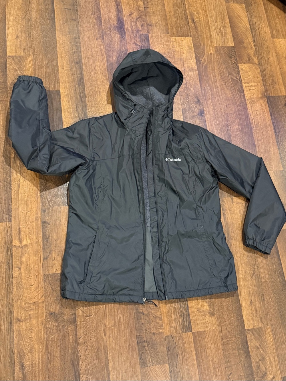 Columbia Women’s Black Hooded & Lined Rain Jacket (size large)